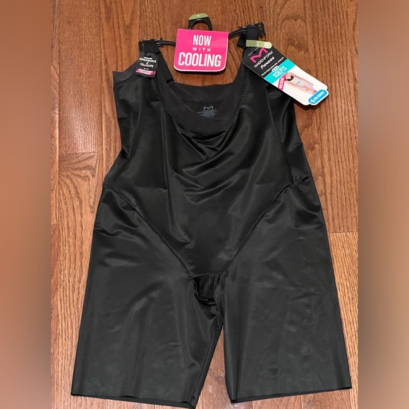 Maidenform Shapewear Wear-Your-Own-Bra Singlet - Picture 5 of 9